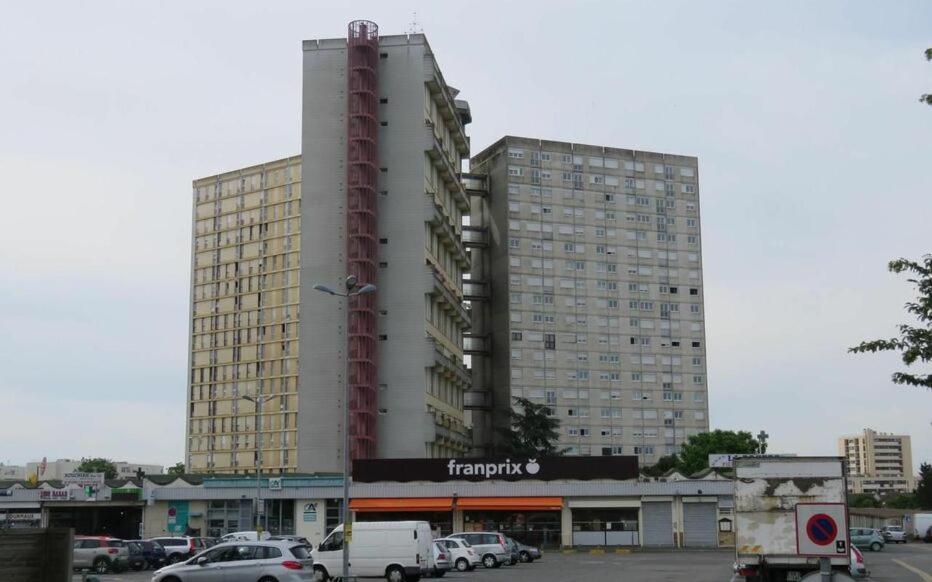 Charmant F2 de 30m2 moin cher à 15min à pied de la forêt, et à 25 min de Paris Le Mée-sur-Seine Extérieur photo